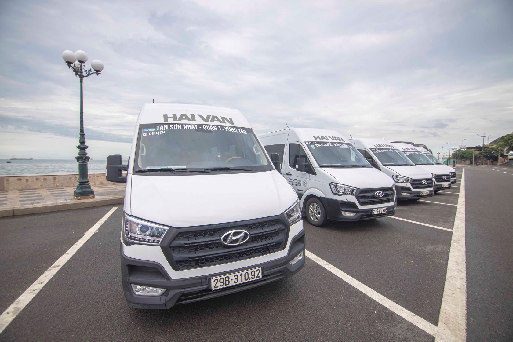 Xe Tiện Chuyến Đi Sài Gòn - Hồ Chí Minh Dịch vụ đưa đón giá rẻ, tiện lợi cho nhóm từ 4 đến 7 người